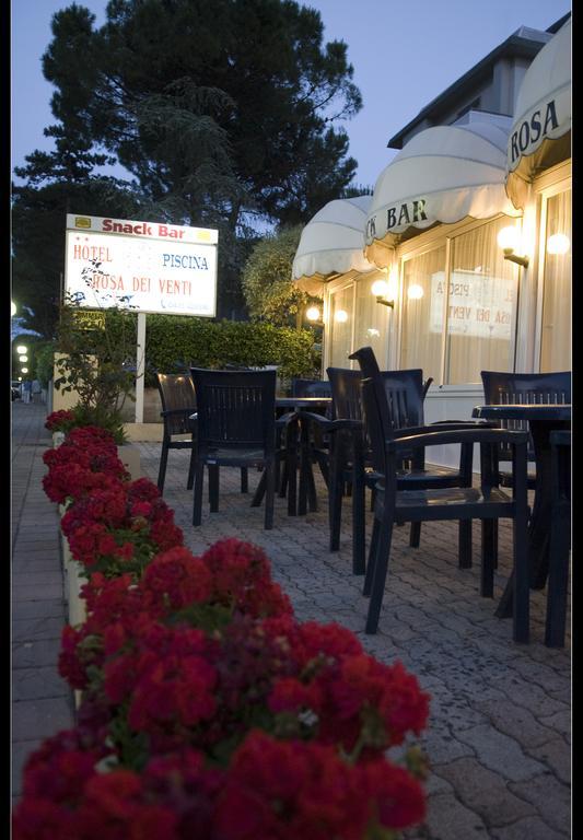 Hotel Rosa Dei Venti Lignano Sabbiadoro Esterno foto