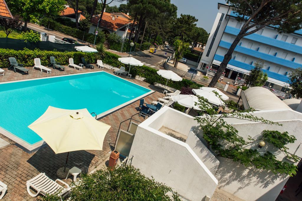 Hotel Rosa Dei Venti Lignano Sabbiadoro Esterno foto